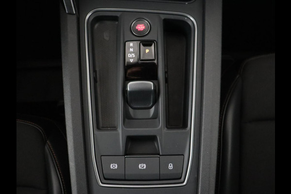 CUPRA Leon 1.4 e-Hybrid VZ Business | 245pk | SOH 92% | Trekhaak | Carplay | Adaptive cruise | Sportstoelen | Navigatie | Stuurverwarming | Parkeerhulp | Full LED | Sfeerverlichting | Keyless | PHEV | Plug In