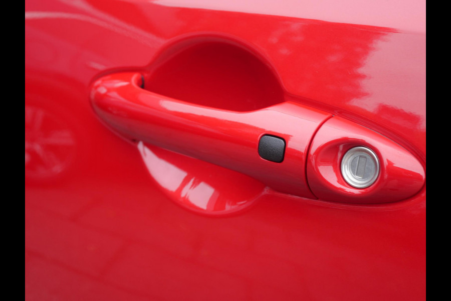 Kia Picanto 1.0 GDi GT-Line | Schuif/kanteldak | Stoel & Stuur verwarming | Camera | Carplay | Direct leverbaar |