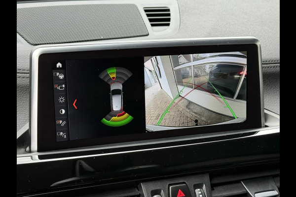 BMW X1 sDrive18i X LINE | HARMAN KARDON | CAMERA | LEDER | TREKHAAK | STOELVERWARMING |
