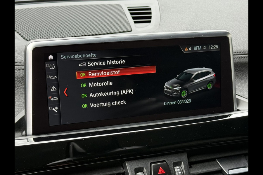 BMW X1 sDrive18i X LINE | HARMAN KARDON | CAMERA | LEDER | TREKHAAK | STOELVERWARMING |