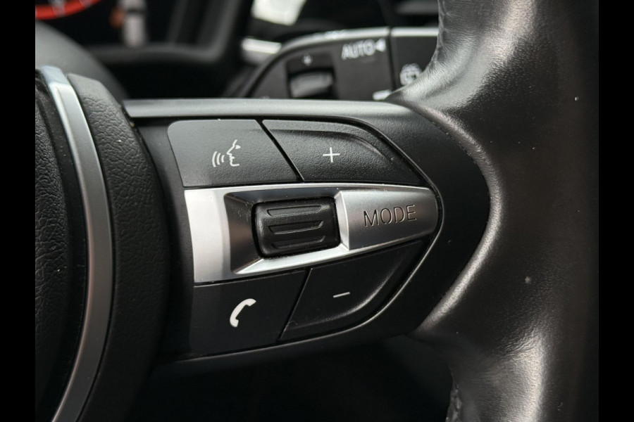 BMW X1 sDrive18i X LINE | HARMAN KARDON | CAMERA | LEDER | TREKHAAK | STOELVERWARMING |