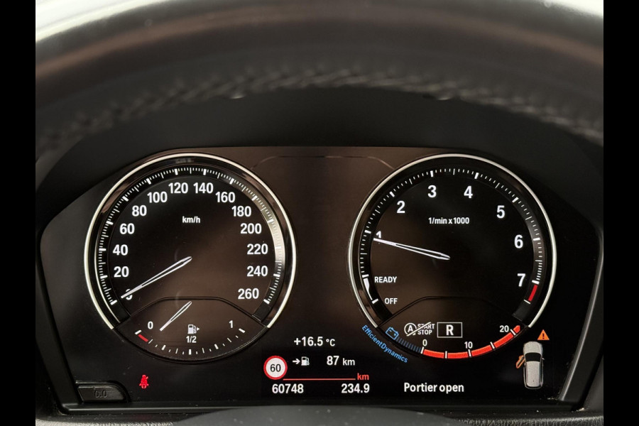 BMW X1 sDrive18i X LINE | HARMAN KARDON | CAMERA | LEDER | TREKHAAK | STOELVERWARMING |