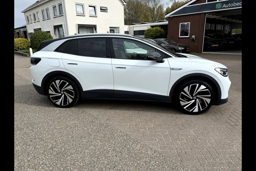 Volkswagen ID.4 Max 77 kWh SOH 92.8%, Panoramadak, Trekhaak