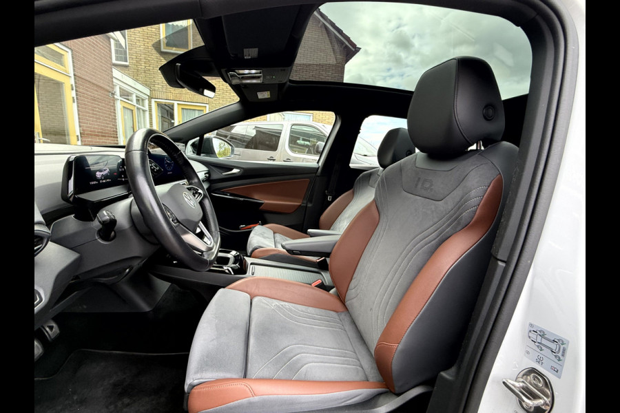 Volkswagen ID.4 Max 77 kWh SOH 92.8%, Panoramadak, Trekhaak