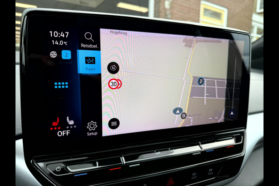 Volkswagen ID.4 Max 77 kWh SOH 92.8%, Panoramadak, Trekhaak