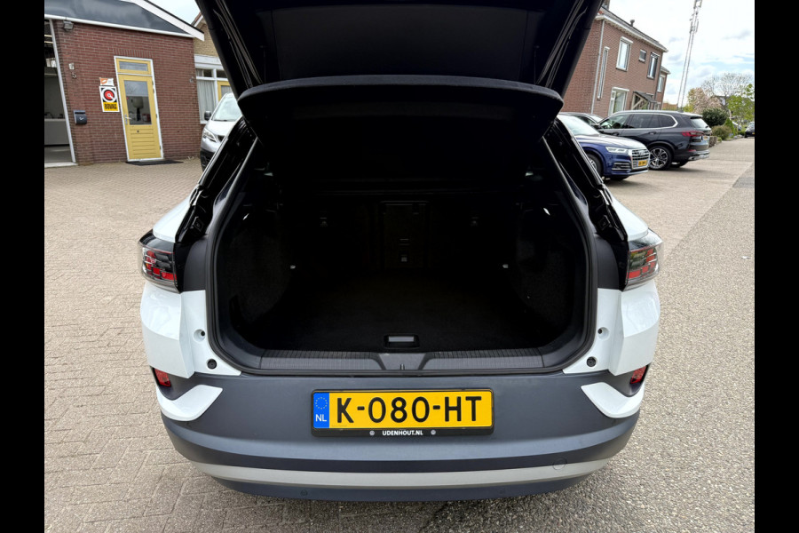 Volkswagen ID.4 Max 77 kWh SOH 92.8%, Panoramadak, Trekhaak