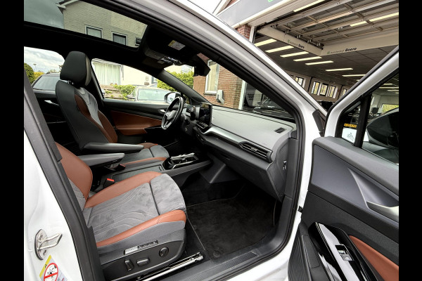 Volkswagen ID.4 Max 77 kWh SOH 92.8%, Panoramadak, Trekhaak