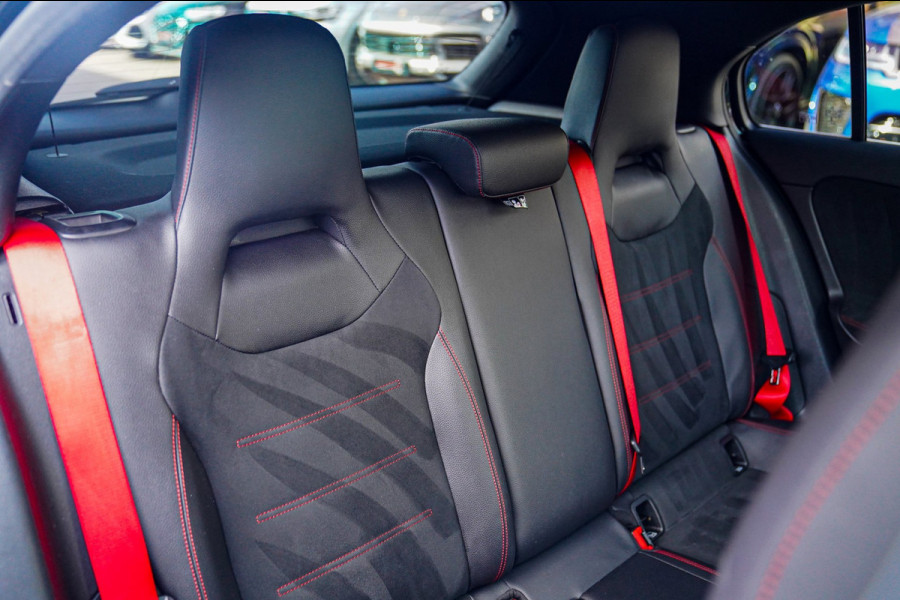 Mercedes-Benz A-Klasse 220 Premium Plus | Panorama | Camera | Carplay | Digital Dash | Stoelverwarming