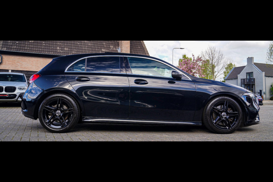 Mercedes-Benz A-Klasse 220 Premium Plus | Panorama | Camera | Carplay | Digital Dash | Stoelverwarming
