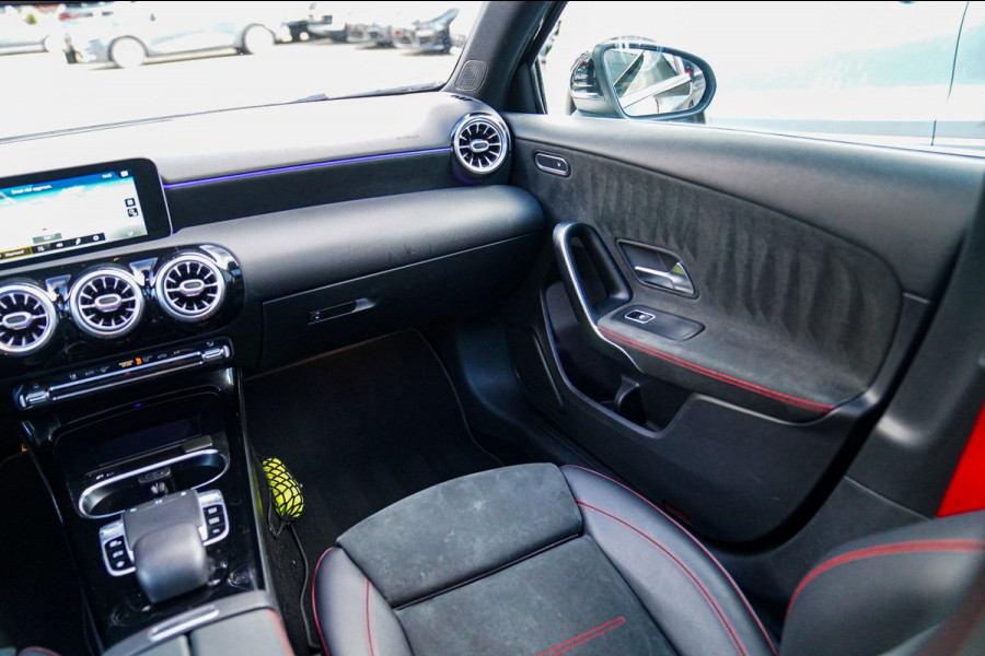 Mercedes-Benz A-Klasse 220 Premium Plus | Panorama | Camera | Carplay | Digital Dash | Stoelverwarming