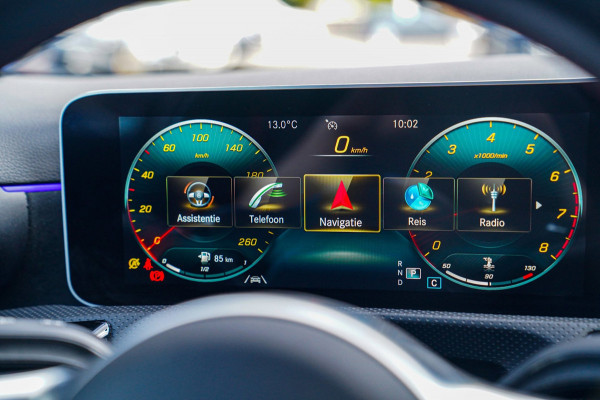 Mercedes-Benz A-Klasse 220 Premium Plus | Panorama | Camera | Carplay | Digital Dash | Stoelverwarming