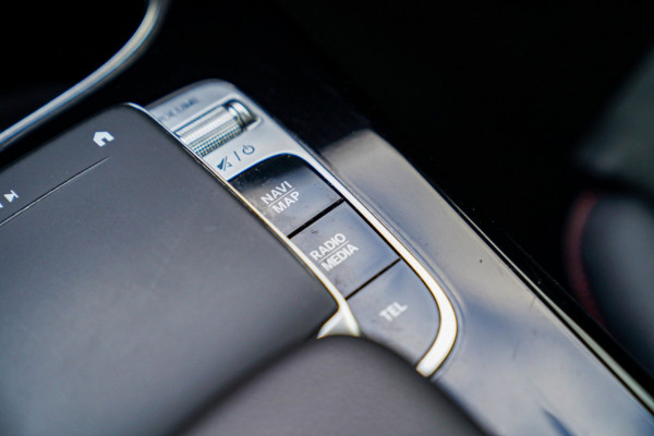 Mercedes-Benz A-Klasse 220 Premium Plus | Panorama | Camera | Carplay | Digital Dash | Stoelverwarming