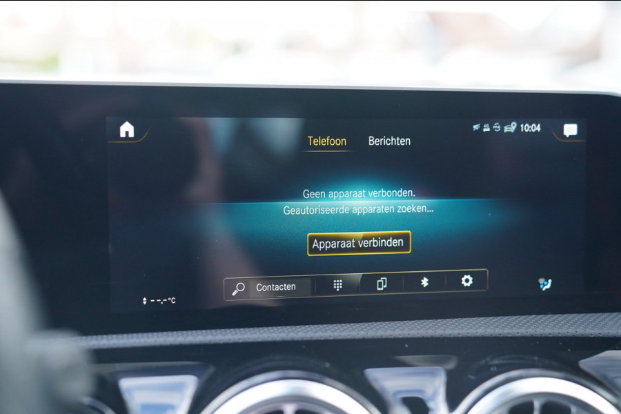 Mercedes-Benz A-Klasse 220 Premium Plus | Panorama | Camera | Carplay | Digital Dash | Stoelverwarming