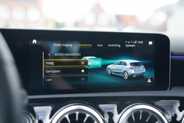 Mercedes-Benz A-Klasse 220 Premium Plus | Panorama | Camera | Carplay | Digital Dash | Stoelverwarming