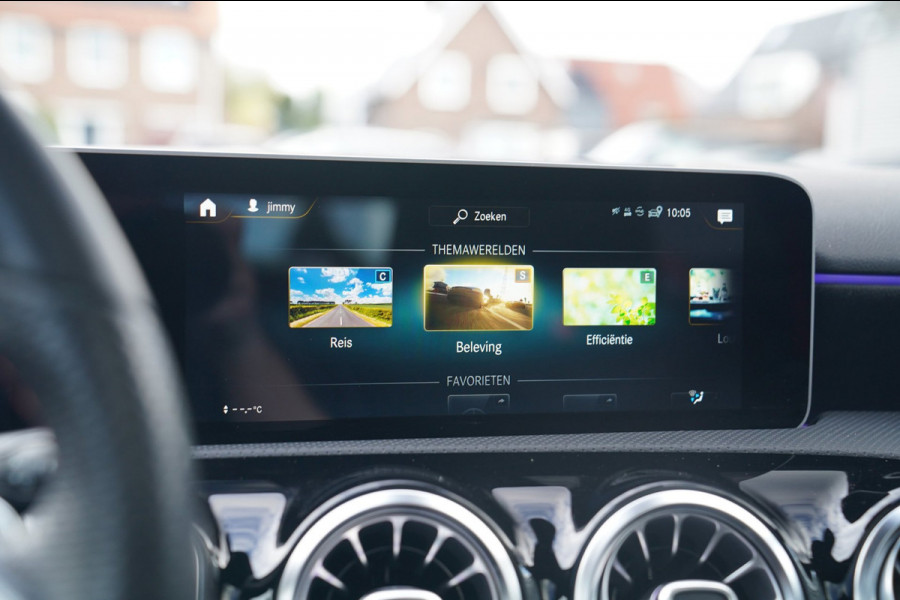 Mercedes-Benz A-Klasse 220 Premium Plus | Panorama | Camera | Carplay | Digital Dash | Stoelverwarming