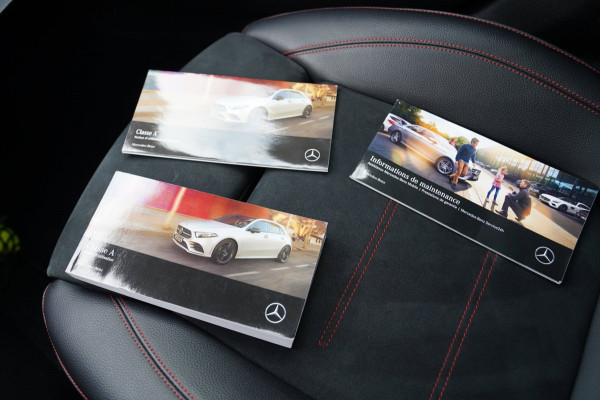 Mercedes-Benz A-Klasse 220 Premium Plus | Panorama | Camera | Carplay | Digital Dash | Stoelverwarming