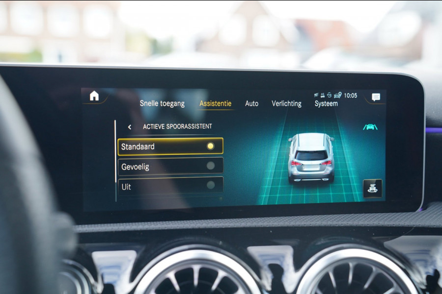 Mercedes-Benz A-Klasse 220 Premium Plus | Panorama | Camera | Carplay | Digital Dash | Stoelverwarming