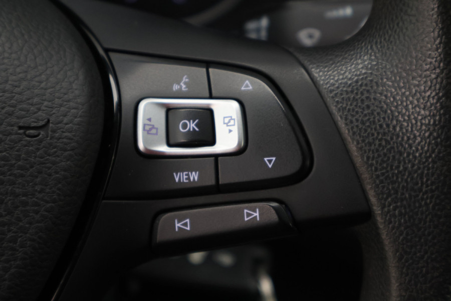 Volkswagen Crafter 35 2.0 TDI L3H3 Highline 3-Zits, Airco, Camera, Cruise, Apple Carplay, Verwarmde Voorruit, Trekhaak