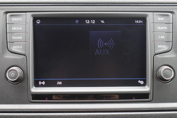 Volkswagen Crafter 35 2.0 TDI L3H3 Highline 3-Zits, Airco, Camera, Cruise, Apple Carplay, Verwarmde Voorruit, Trekhaak