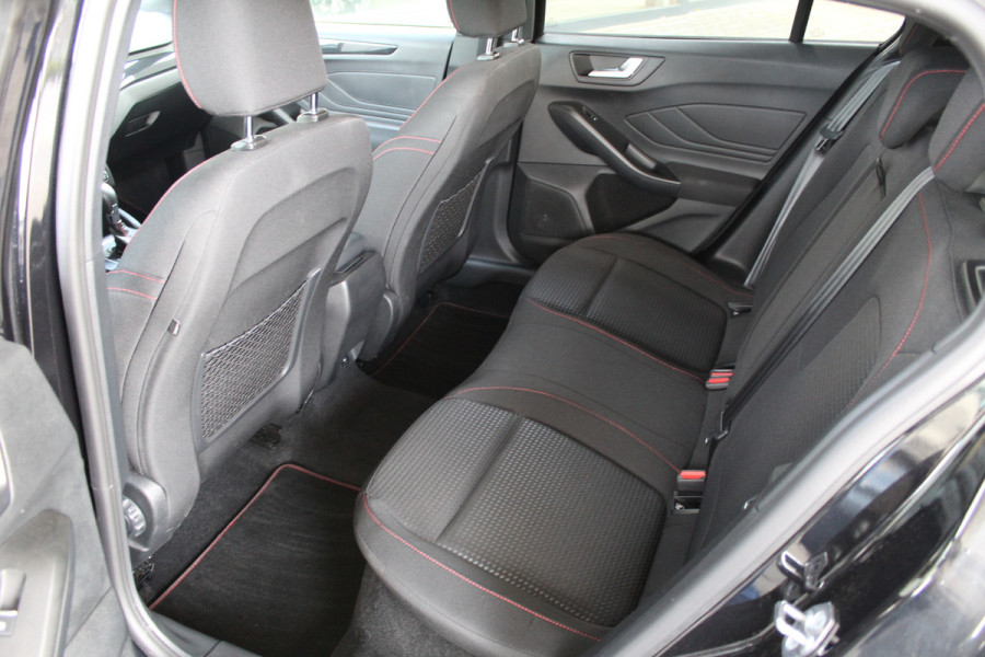 Ford FOCUS Wagon 1.0 EcoBoost Hybrid 155PK ST Line X | BLIS | Head-Up | Trekhaak | Adaptieve cruise
