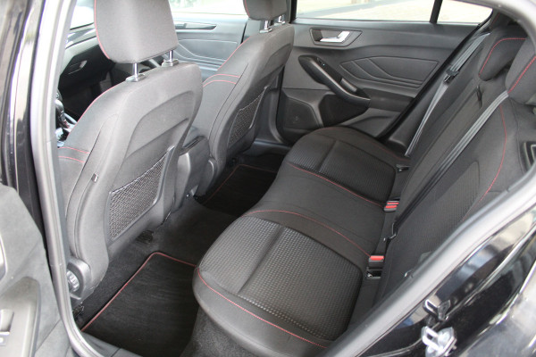 Ford FOCUS Wagon 1.0 EcoBoost Hybrid 155PK ST Line X | BLIS | Head-Up | Trekhaak | Adaptieve cruise