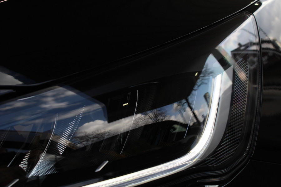 Ford FOCUS Wagon 1.0 EcoBoost Hybrid 155PK ST Line X | BLIS | Head-Up | Trekhaak | Adaptieve cruise