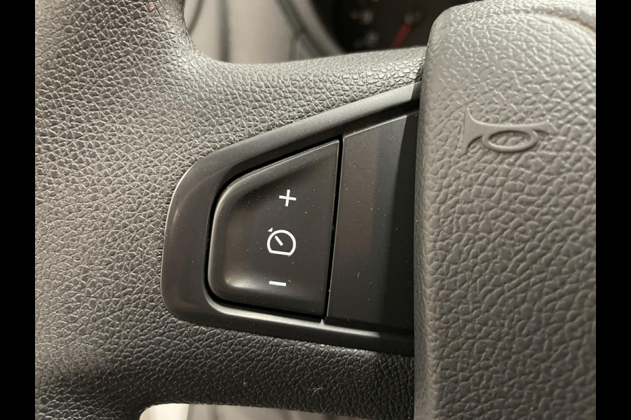 Renault Master T35 2.3 dCi L2H2 130PK Airco Cruise Control Navigatie Parkeersensoren 2-zits
