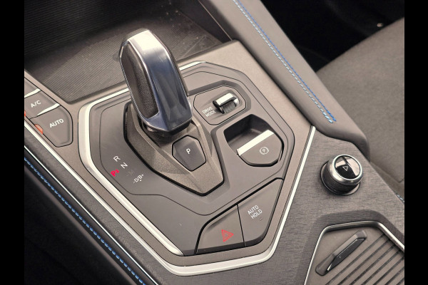Lynk & Co 01 1.5 Black Edition Panoramadak|360° Camera|ACC|Stoelverwarming|Navi|Carplay