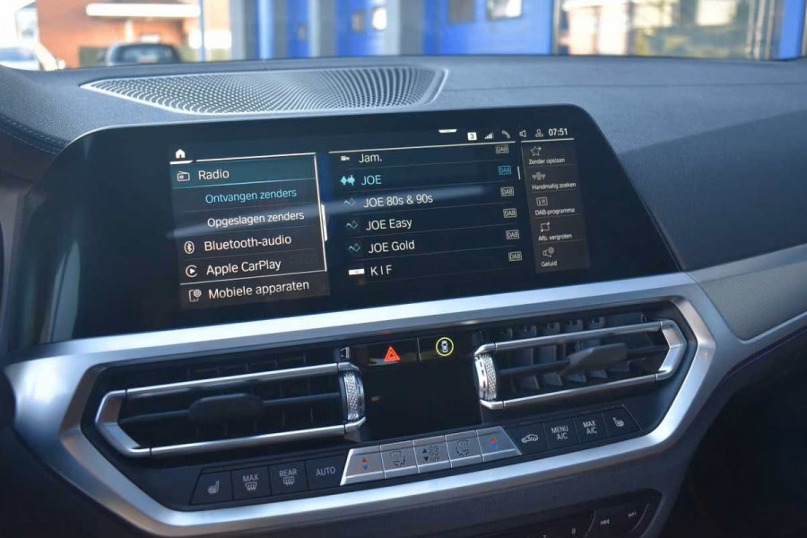 BMW 3-serie 330e xDrive LUXURY ** LED, TARTUFO LEDER, TREKH, HuD, SCHUIF/KANTEL, HuD, MEM, 18-inch ** 1e EIG - UNFALLFREI ** ** INFORMEER OOK NAAR ONZE AANTREKKELIJKE FINANCIAL-LEASE TARIEVEN **