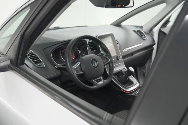 Renault Scénic TCe 130 Intens | Trekhaak | Camera | Panoramadak | Navigatie