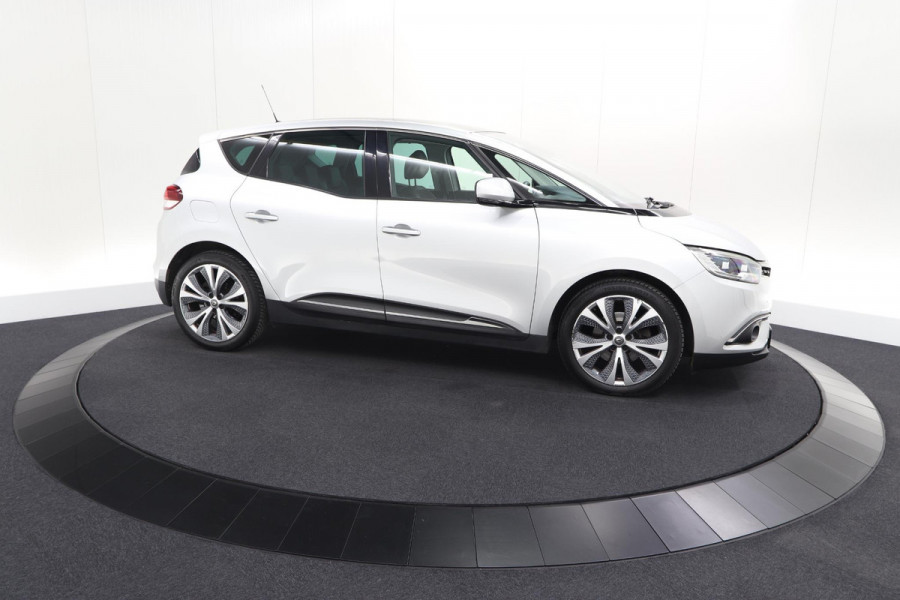 Renault Scénic TCe 130 Intens | Trekhaak | Camera | Panoramadak | Navigatie