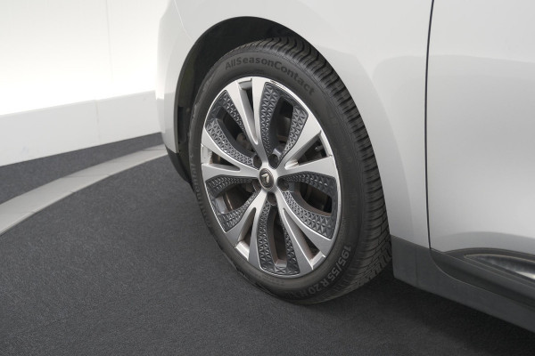 Renault Scénic TCe 130 Intens | Trekhaak | Camera | Panoramadak | Navigatie