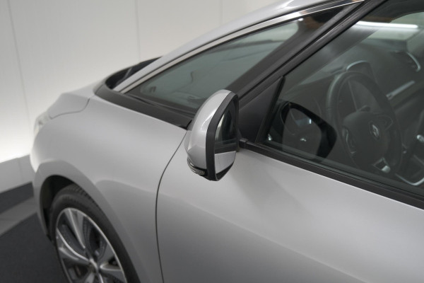 Renault Scénic TCe 130 Intens | Trekhaak | Camera | Panoramadak | Navigatie