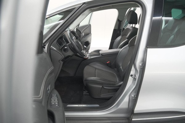 Renault Scénic TCe 130 Intens | Trekhaak | Camera | Panoramadak | Navigatie