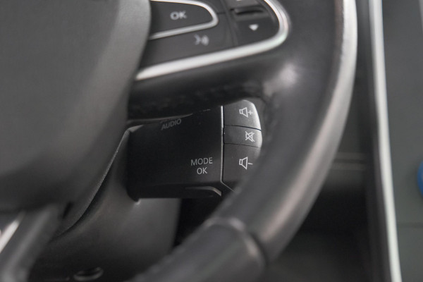 Renault Scénic TCe 130 Intens | Trekhaak | Camera | Panoramadak | Navigatie