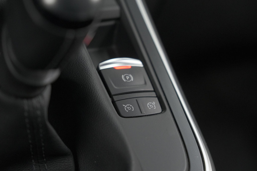 Renault Scénic TCe 130 Intens | Trekhaak | Camera | Panoramadak | Navigatie