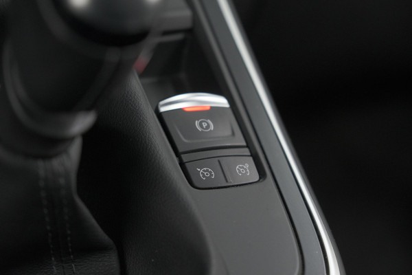 Renault Scénic TCe 130 Intens | Trekhaak | Camera | Panoramadak | Navigatie