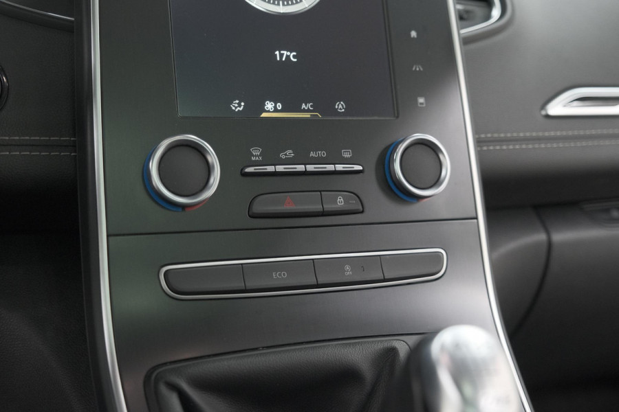 Renault Scénic TCe 130 Intens | Trekhaak | Camera | Panoramadak | Navigatie