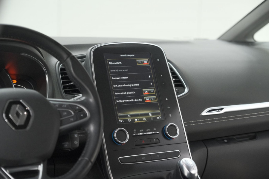 Renault Scénic TCe 130 Intens | Trekhaak | Camera | Panoramadak | Navigatie