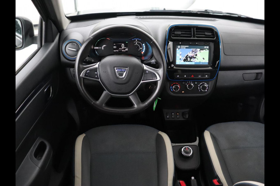 Dacia Spring Comfort Plus 27 kWh | SOH 92,3% | Carplay | Camera | Navigatie | Airco | Speedlimiter | Half leder | Bluetooth | 44.100km NAP