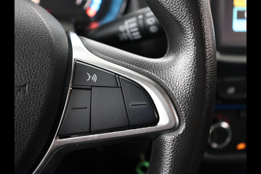 Dacia Spring Comfort Plus 27 kWh | SOH 92,3% | Carplay | Camera | Navigatie | Airco | Speedlimiter | Half leder | Bluetooth | 44.100km NAP