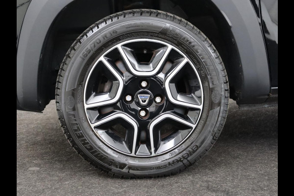 Dacia Spring Comfort Plus 27 kWh | SOH 92,3% | Carplay | Camera | Navigatie | Airco | Speedlimiter | Half leder | Bluetooth | 44.100km NAP