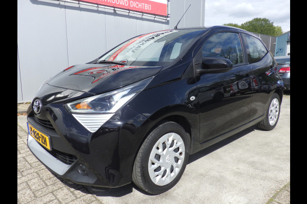 Toyota Aygo 1.0 VVT-i x-play Airco, Carplay, 5 DRS, NL/NAP!
