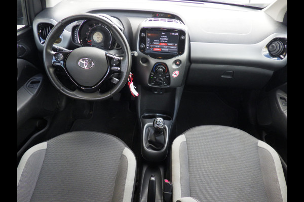 Toyota Aygo 1.0 VVT-i x-play Airco, Carplay, 5 DRS, NL/NAP!