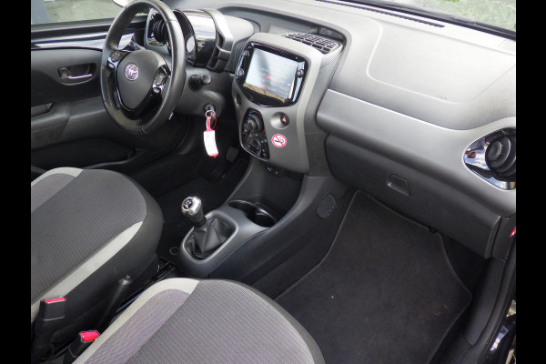 Toyota Aygo 1.0 VVT-i x-play Airco, Carplay, 5 DRS, NL/NAP!