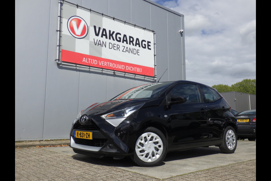 Toyota Aygo 1.0 VVT-i x-play Airco, Carplay, 5 DRS, NL/NAP!