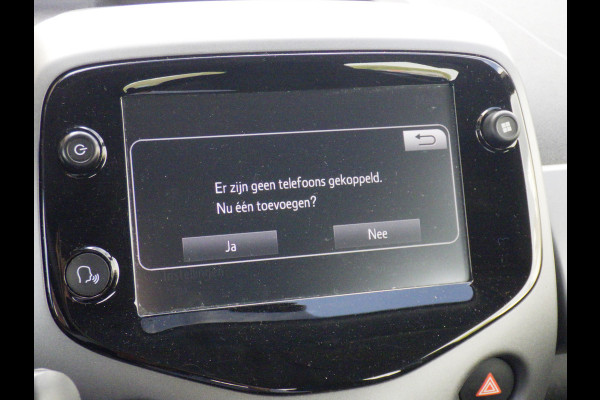 Toyota Aygo 1.0 VVT-i x-play Airco, Carplay, 5 DRS, NL/NAP!