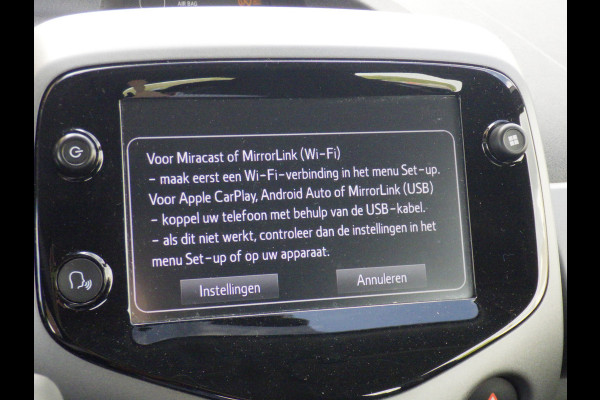 Toyota Aygo 1.0 VVT-i x-play Airco, Carplay, 5 DRS, NL/NAP!