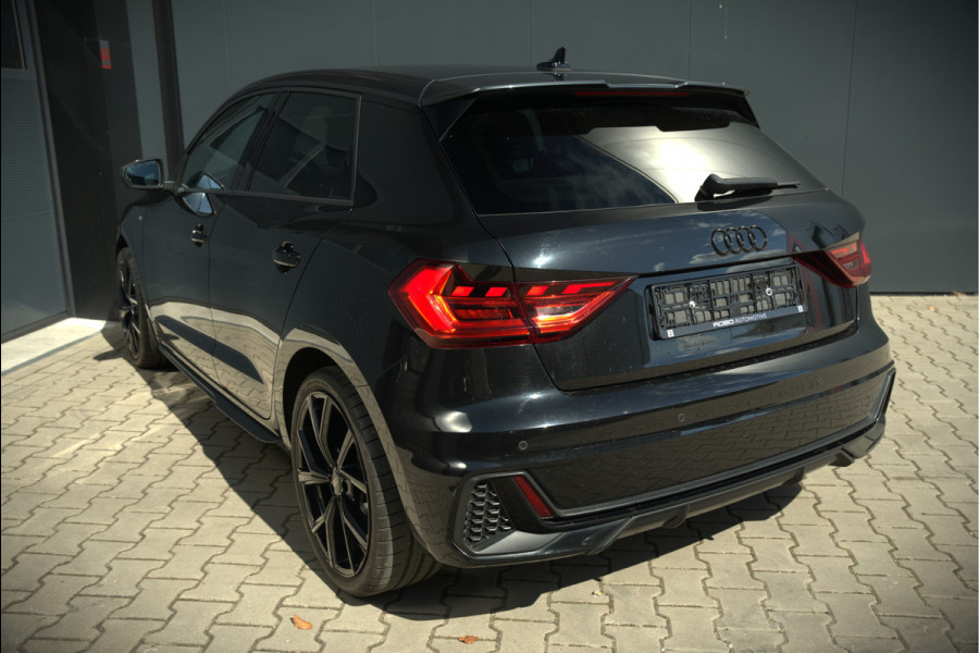 Audi A1 Sportback 35 TFSI S Line edition one S-Line | Bang & Olufsen | Stoelverwarming | Cruise Control | Navigatie | Parkeersensoren | Apple Carplay | Climate Control | B&O | LED