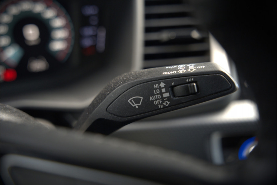 Audi A1 Sportback 35 TFSI S Line edition one S-Line | Bang & Olufsen | Stoelverwarming | Cruise Control | Navigatie | Parkeersensoren | Apple Carplay | Climate Control | B&O | LED